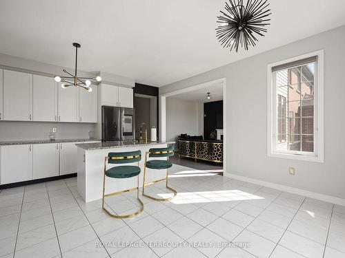 316 Windfields Farms Dr W, Oshawa, ON - Indoor Photo Showing Kitchen