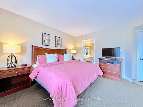 2276-90 Highland Dr, Oro-Medonte, ON - Indoor Photo Showing Bedroom