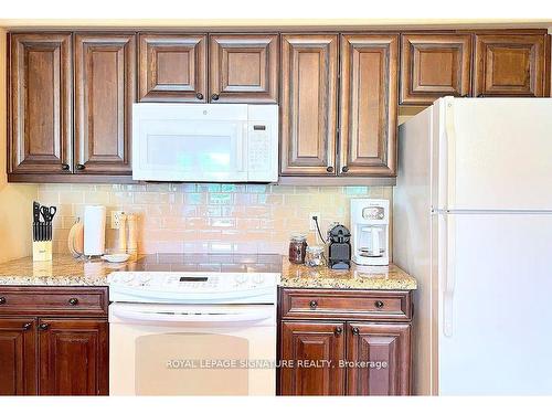 2276-90 Highland Dr, Oro-Medonte, ON - Indoor Photo Showing Kitchen