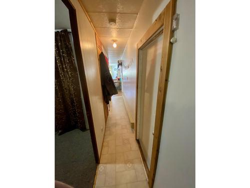 414 2Nd Avenue, Castlegar, BC - Indoor Photo Showing Other Room