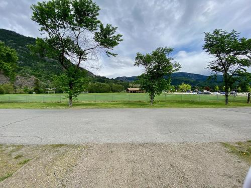 414 2Nd Avenue, Castlegar, BC - Outdoor With View