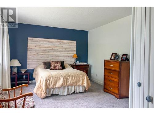 3016 1St Avenue, Castlegar, BC - Indoor Photo Showing Bedroom