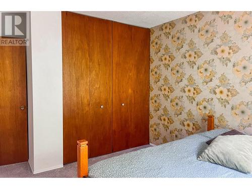 3016 1St Avenue, Castlegar, BC - Indoor Photo Showing Bedroom