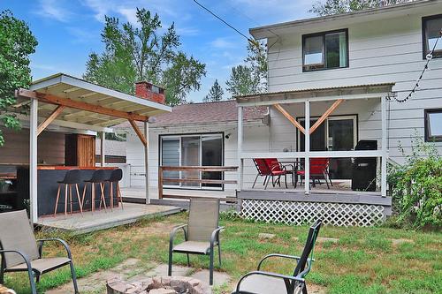 3016 1St Avenue, Castlegar, BC - Outdoor With Deck Patio Veranda