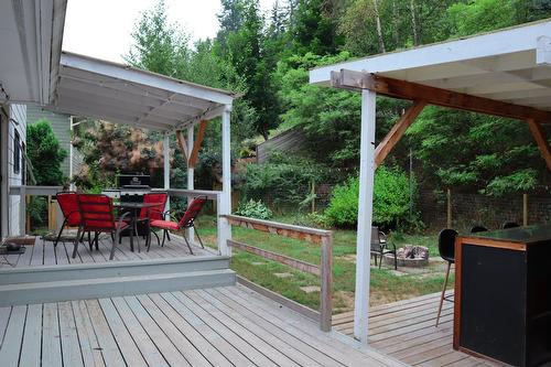 3016 1St Avenue, Castlegar, BC - Outdoor With Deck Patio Veranda With Exterior