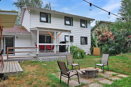 3016 1St Avenue, Castlegar, BC - Outdoor With Deck Patio Veranda