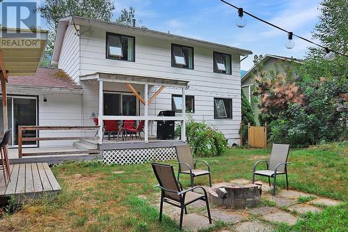 3016 1St Avenue, Castlegar, BC - Outdoor With Deck Patio Veranda