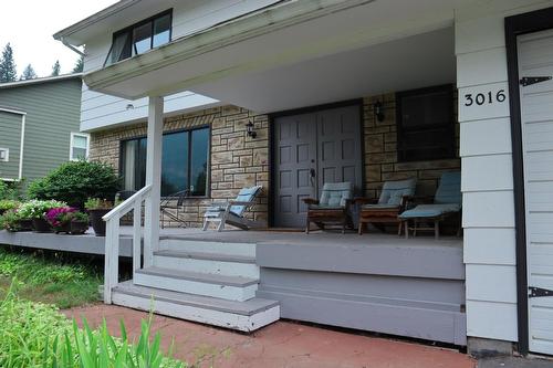 3016 1St Avenue, Castlegar, BC - Outdoor With Deck Patio Veranda