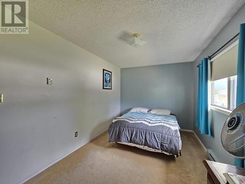 1255 8Th Avenue, Valemount, BC - Indoor Photo Showing Bedroom