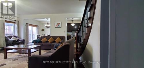 80 Tatra Crescent, Brampton, ON - Indoor Photo Showing Living Room