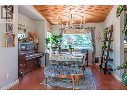 9486 Angus Drive, Coldstream, BC - Indoor Photo Showing Dining Room