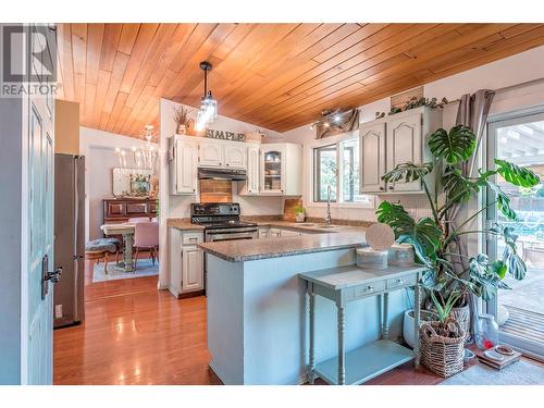 9486 Angus Drive, Coldstream, BC - Indoor Photo Showing Kitchen