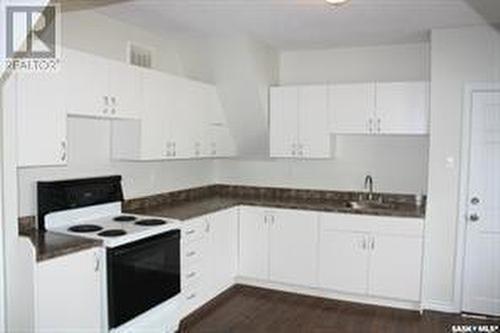 1111 23Rd Street W, Saskatoon, SK - Indoor Photo Showing Kitchen