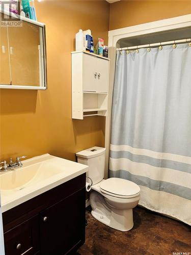 301 3Rd Street, Frobisher, SK - Indoor Photo Showing Bathroom