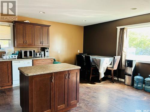 301 3Rd Street, Frobisher, SK - Indoor Photo Showing Kitchen