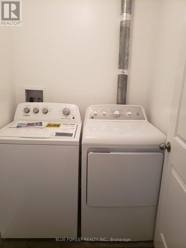 39 Yvonne Crescent, London, ON - Indoor Photo Showing Laundry Room