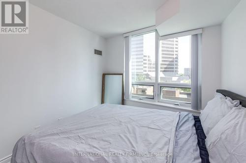 624 - 25 Greenview Avenue, Toronto (Newtonbrook West), ON - Indoor Photo Showing Bedroom