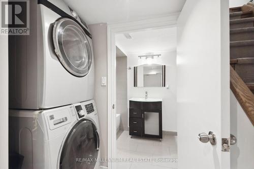 35 Ridge Road, Toronto (Downsview-Roding-Cfb), ON - Indoor Photo Showing Laundry Room