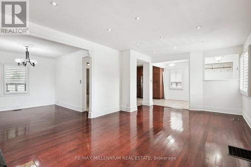 35 Ridge Road, Toronto (Downsview-Roding-Cfb), ON - Indoor Photo Showing Other Room