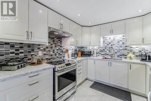 907 - 310 Mill Street, Brampton (Brampton South), ON - Indoor Photo Showing Kitchen With Upgraded Kitchen