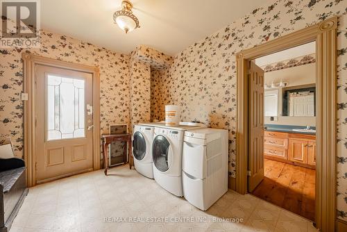 8768 Sideroad 15, Erin, ON - Indoor Photo Showing Laundry Room