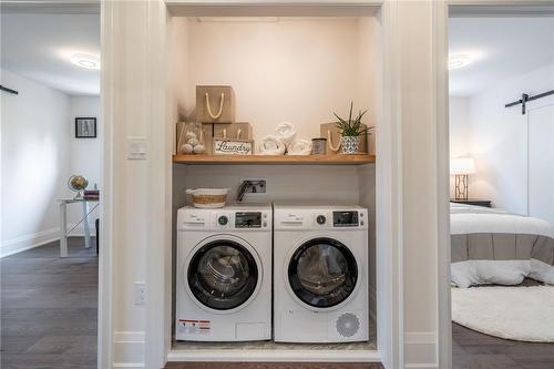 1017 Plains View Avenue, Burlington, ON - Indoor Photo Showing Laundry Room