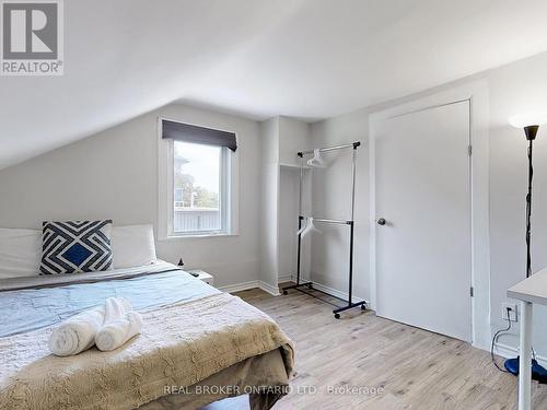 247/249 Wolfe Street, Peterborough (Downtown), ON - Indoor Photo Showing Bedroom