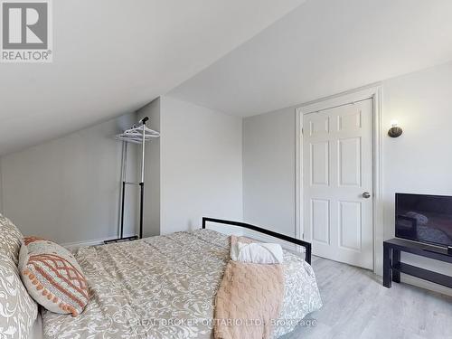 247/249 Wolfe Street, Peterborough (Downtown), ON - Indoor Photo Showing Bedroom