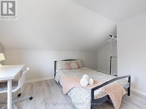 247/249 Wolfe Street, Peterborough (Downtown), ON - Indoor Photo Showing Bedroom