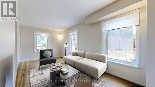 247/249 Wolfe Street, Peterborough (Downtown), ON - Indoor Photo Showing Living Room