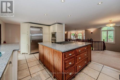 7456 Wellington Road 51, Guelph/Eramosa, ON - Indoor Photo Showing Kitchen