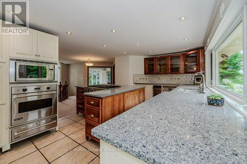 7456 Wellington Road 51, Guelph/Eramosa, ON - Indoor Photo Showing Kitchen