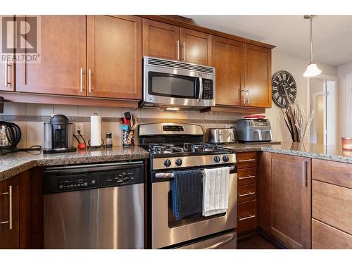 1160 Bernard Avenue Unit# 212, Kelowna, BC - Indoor Photo Showing Kitchen