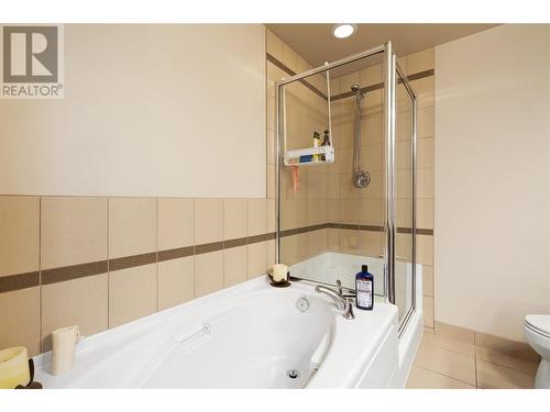 1160 Bernard Avenue Unit# 212, Kelowna, BC - Indoor Photo Showing Bathroom