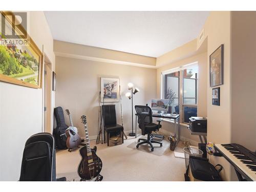 1160 Bernard Avenue Unit# 212, Kelowna, BC - Indoor Photo Showing Office