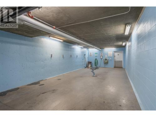 1160 Bernard Avenue Unit# 212, Kelowna, BC - Indoor Photo Showing Garage