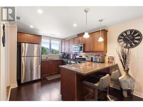 1160 Bernard Avenue Unit# 212, Kelowna, BC - Indoor Photo Showing Kitchen With Upgraded Kitchen