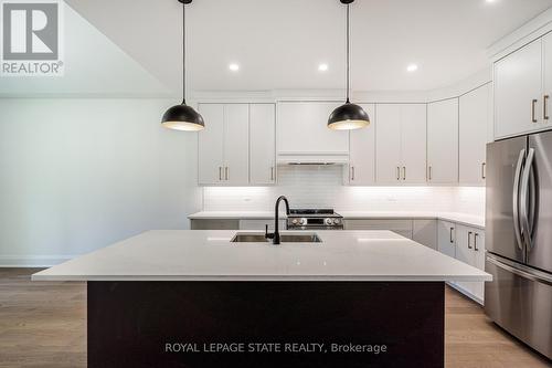 13 Charles Street, Brantford, ON - Indoor Photo Showing Kitchen With Upgraded Kitchen