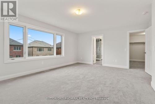 32 Mckay Avenue, Kawartha Lakes, ON - Indoor Photo Showing Other Room