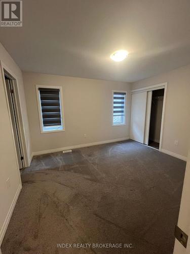 33 Rustic Oak Trail, North Dumfries, ON - Indoor Photo Showing Other Room