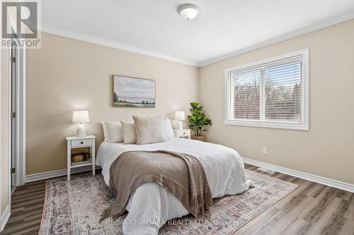 437 Sugarloaf Street, Port Colborne, ON - Indoor Photo Showing Bedroom