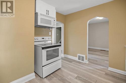 243 Holmesdale Avenue, Hamilton (Bartonville), ON - Indoor Photo Showing Kitchen