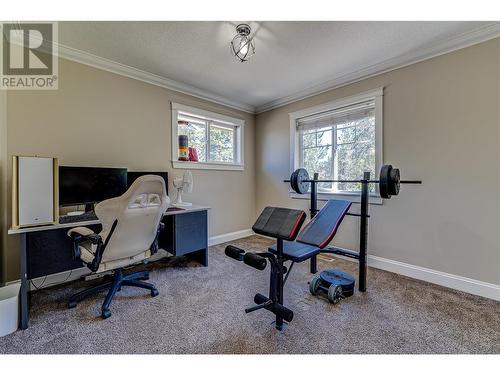 9291 Chinook Road, Vernon, BC - Indoor Photo Showing Gym Room