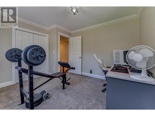 9291 Chinook Road, Vernon, BC - Indoor Photo Showing Gym Room