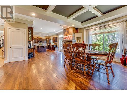 9291 Chinook Road, Vernon, BC - Indoor Photo Showing Dining Room