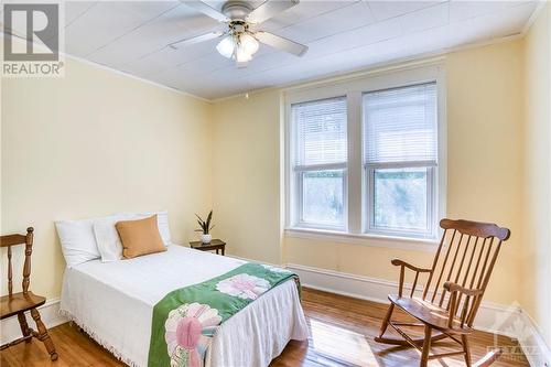 19 Mary Street, Perth, ON - Indoor Photo Showing Bedroom