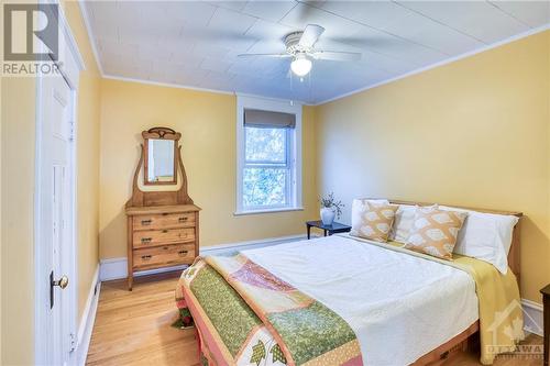 19 Mary Street, Perth, ON - Indoor Photo Showing Bedroom