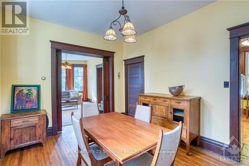 19 Mary Street, Perth, ON - Indoor Photo Showing Dining Room