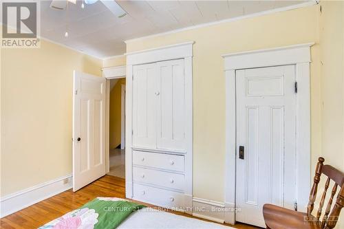 19 Mary Street, Perth, ON - Indoor Photo Showing Bedroom