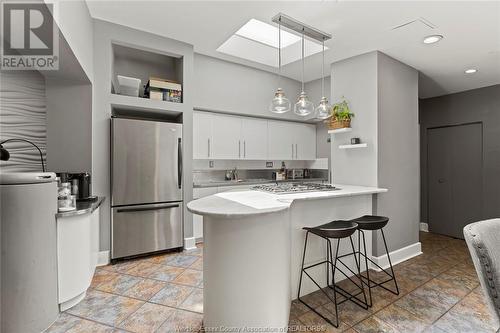 859 Monmouth, Windsor, ON - Indoor Photo Showing Kitchen